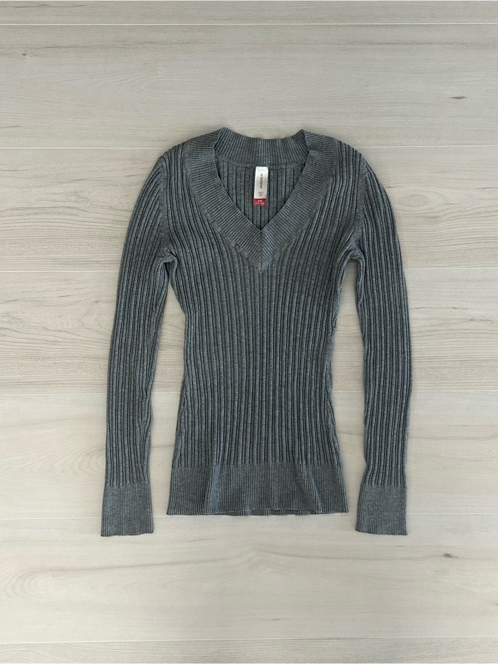 2000s no boundaries gray fitted sweater